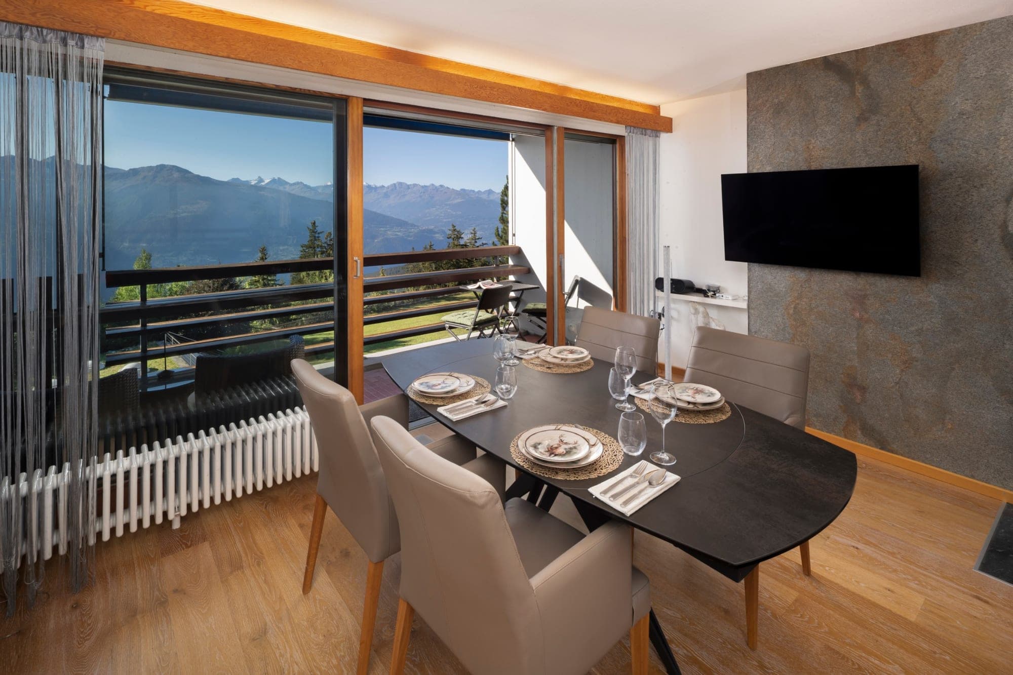 3½ pces Ski-in&out avec services hôteliers à Crans-Montana — 3963 Crans-Montana