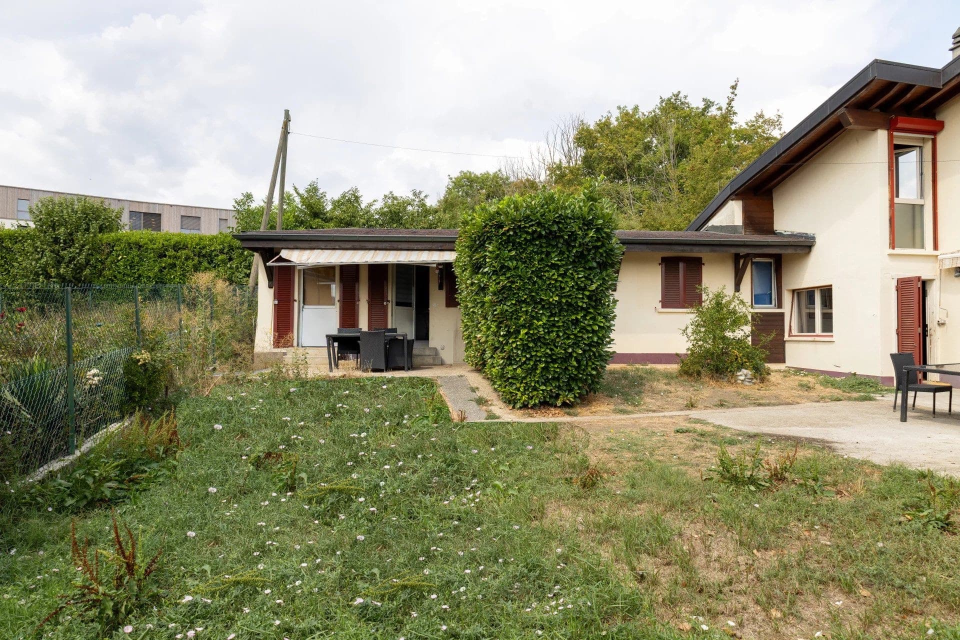 Maisonnette pleine de potentiel à Aïre — 1219 Vernier