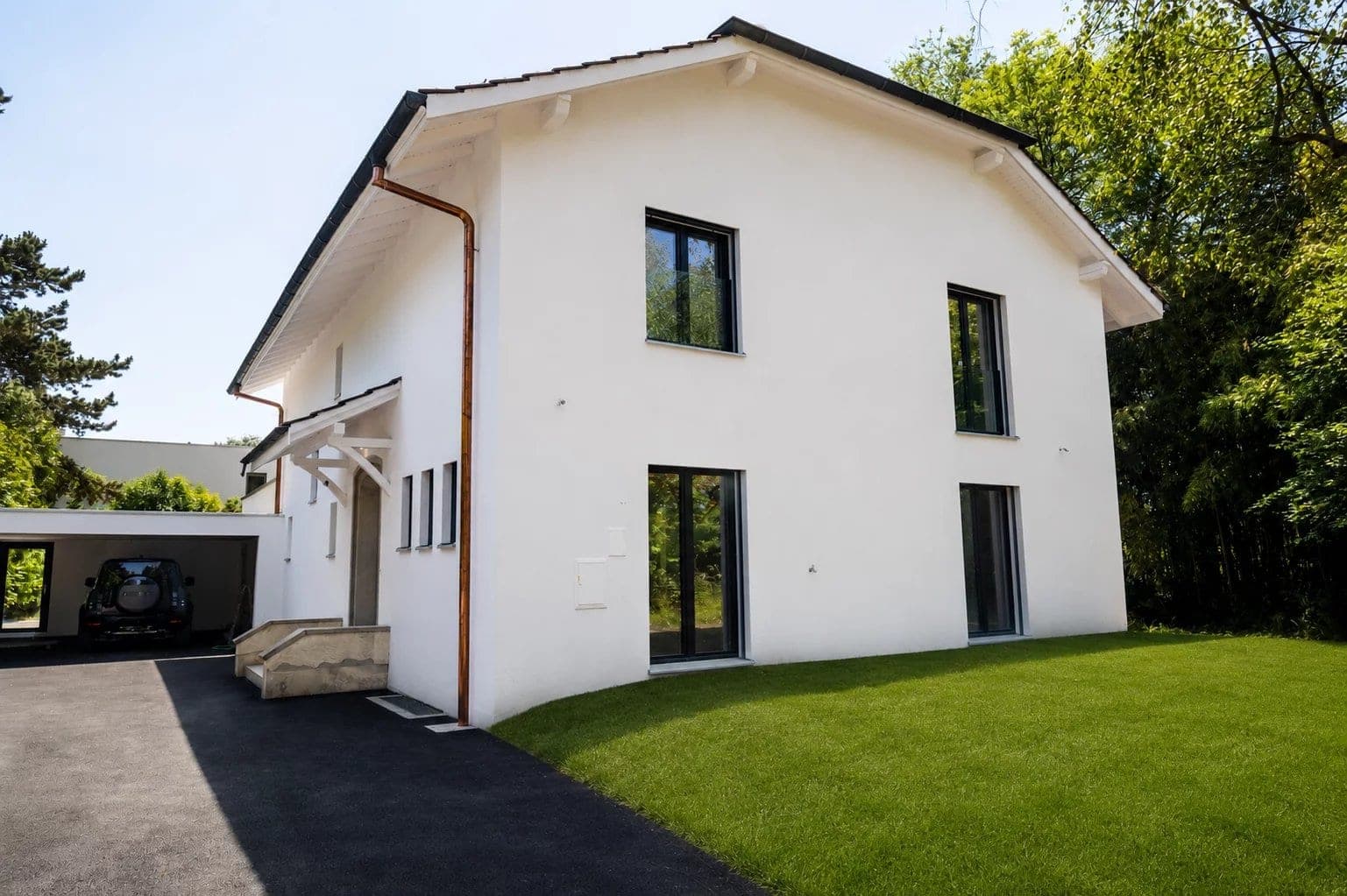 Collonge-Bellerive – Villa entièrement rénovée à deux pas du lac — 1245 Collonge-Bellerive