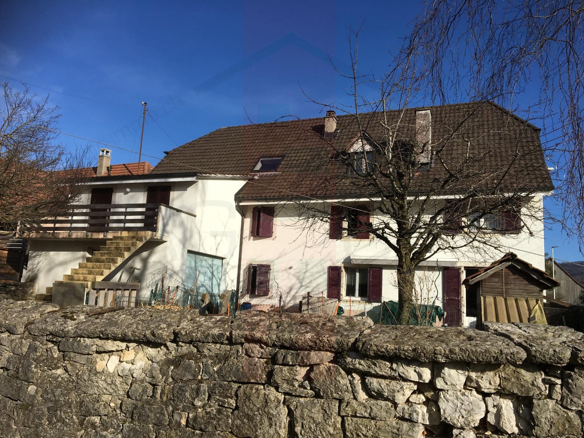 Porrentruy à 3 km. Immeuble de rendement — 2900 Fontenais