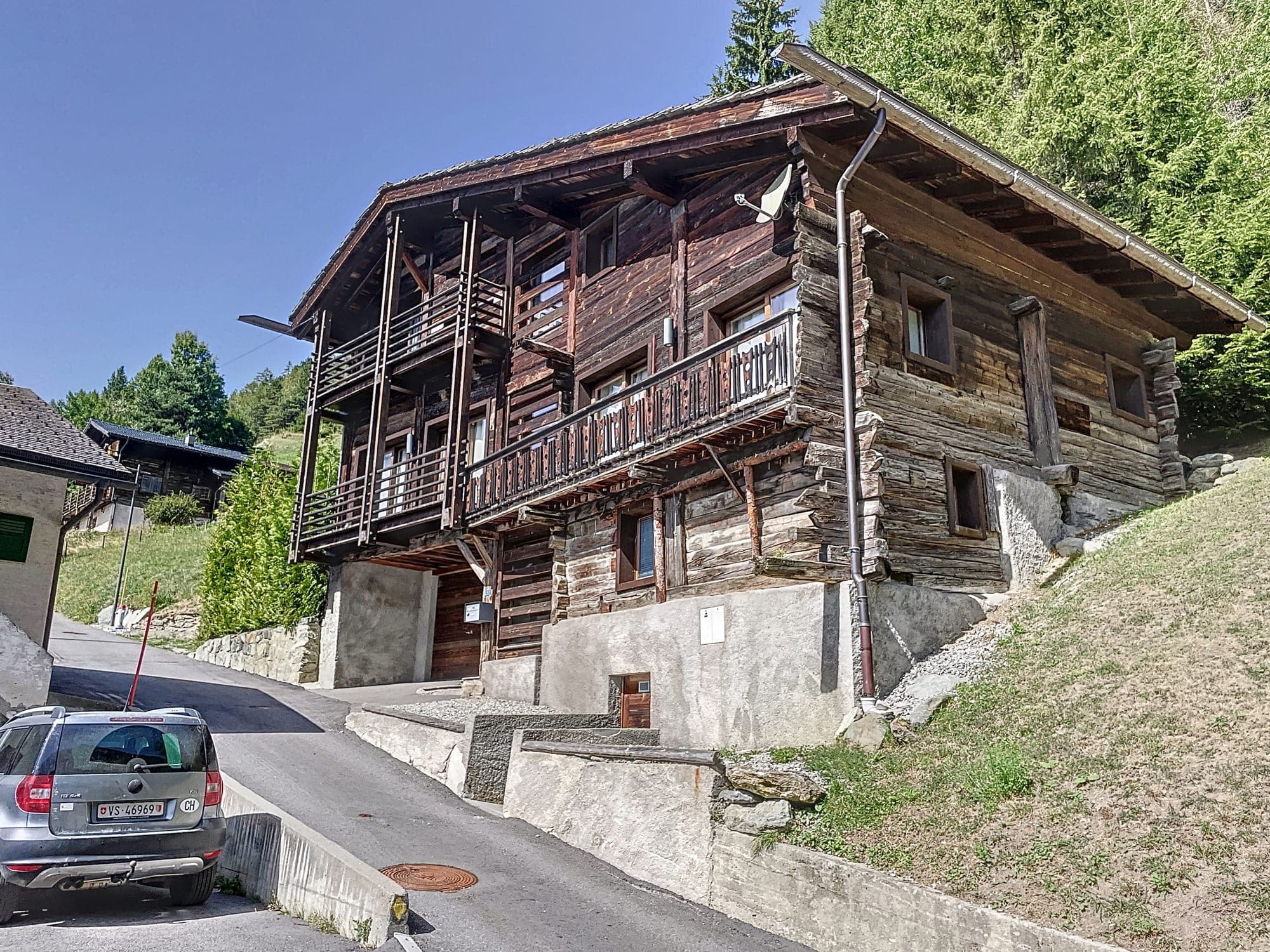Résidence alpine d’exception – authenticité et confort familial — 1933 Vens