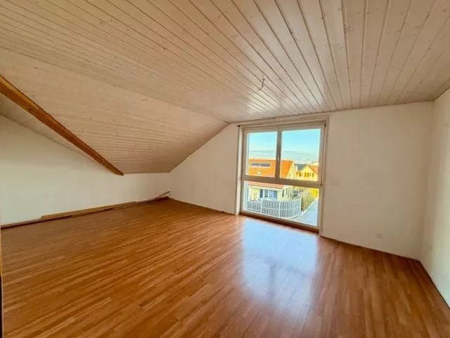 Oron-la-Ville - Surface de 120 m2, appartement où commerciale libre de suite — 1610 Oron-la-Ville