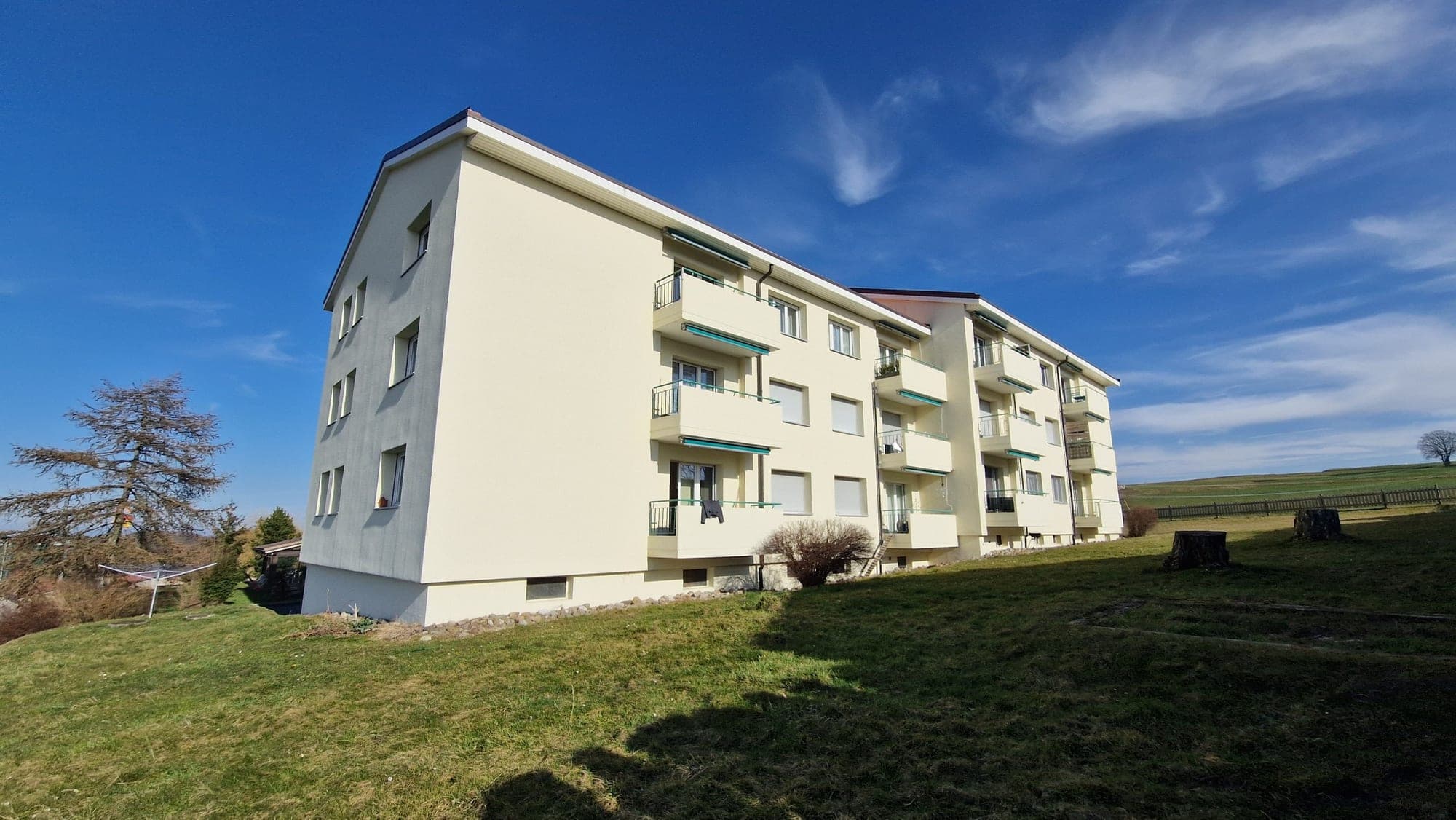 Appartement de 3.5 pièces avec vue dégagée — 1749 Middes
