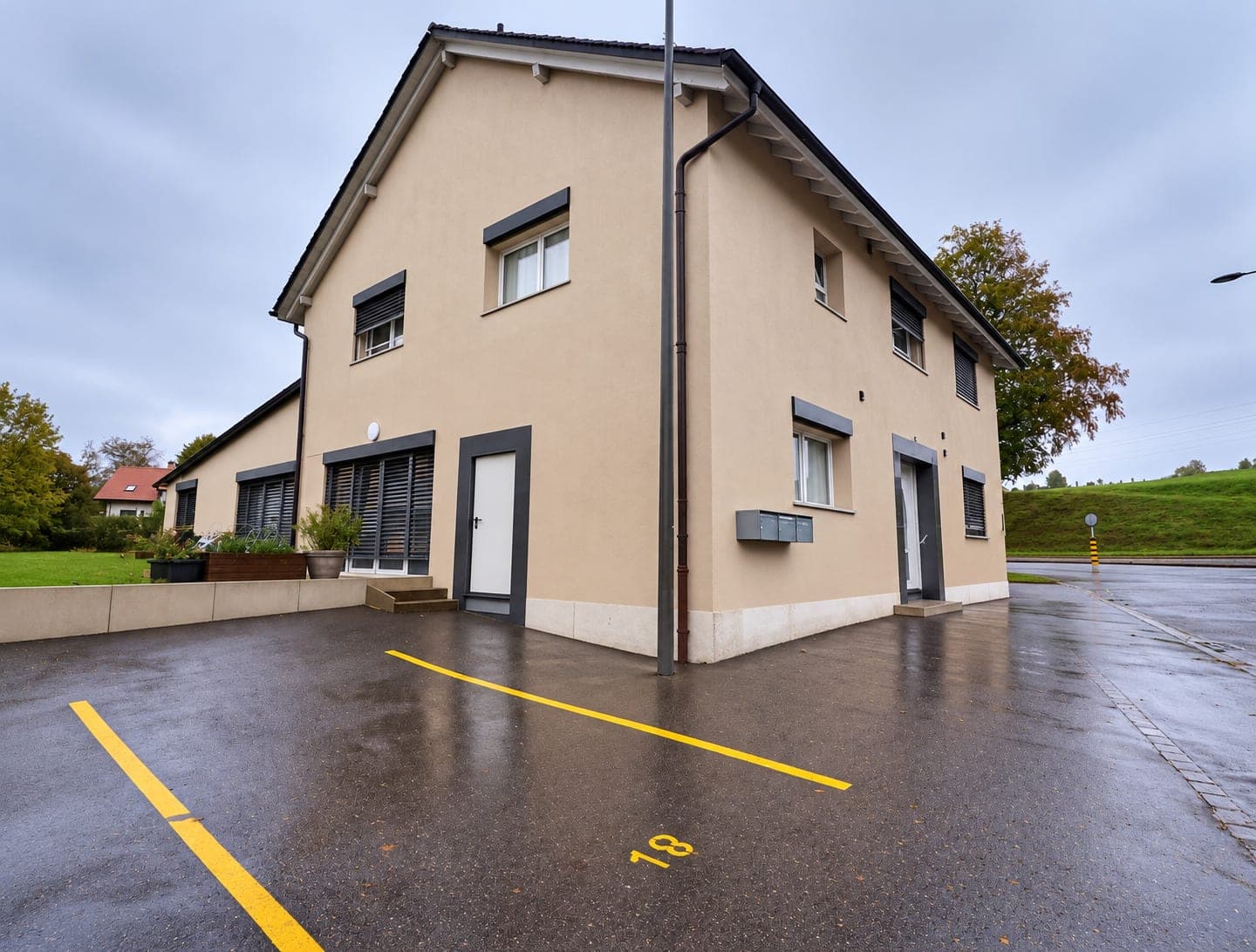 Immeuble de rendement composé de 3 appartements Rare sur le marché — 1608 Oron-le-Châtel