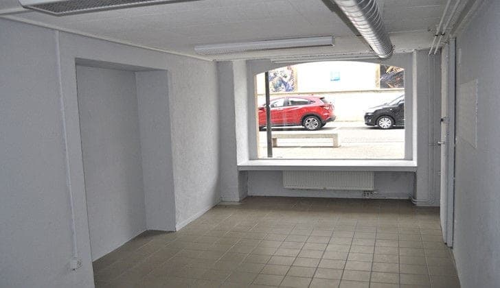 Delémont, à louer surface commerciale — Delémont
