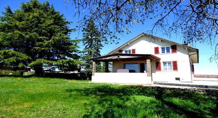 Oulens - Magnifique maison villageoise avec 200 m2 habitable et 9 pièces — Oulens