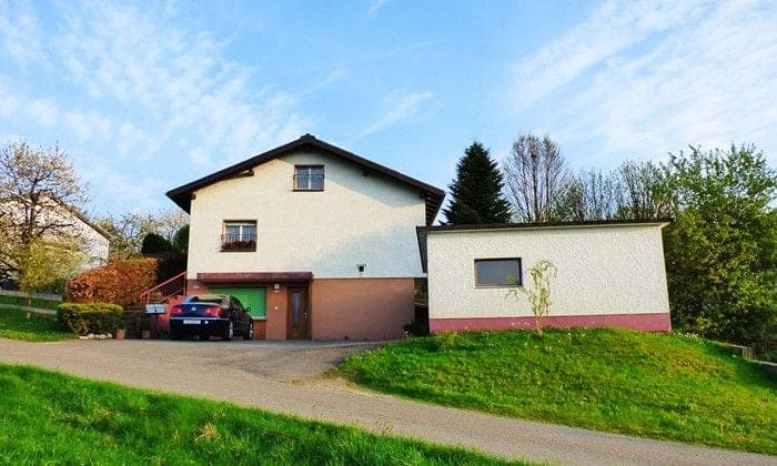 Villa individuelle de 2 appartements avec vue imprenable et Piscine — Charmoille