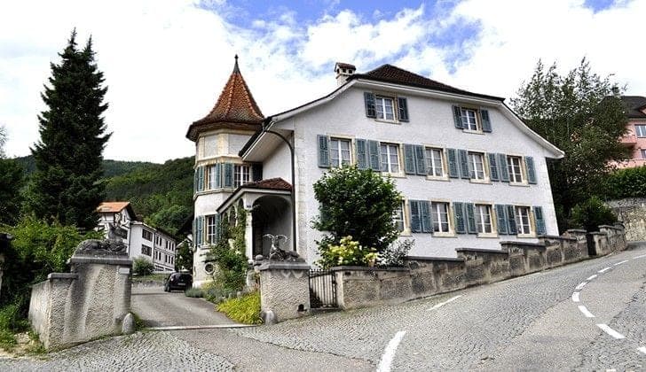 Maison mitoyenne de 7,5 pièces à Moutier — Moutier