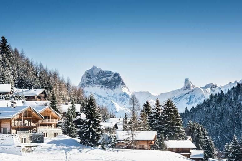 Grand appartement de 3 1/2 pièces de 107 m2 + terrasse-jardin d'env. 60 à 100 m2 + 1 place dans parking souterrain — 1875 Morgins